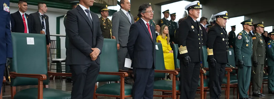 Presidente Petro y el ministro de defensa, Pedro Arnulfo