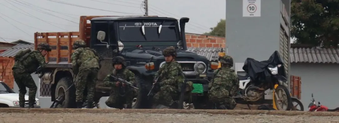 Ejército en el Tambo rescatando a los 57 militares