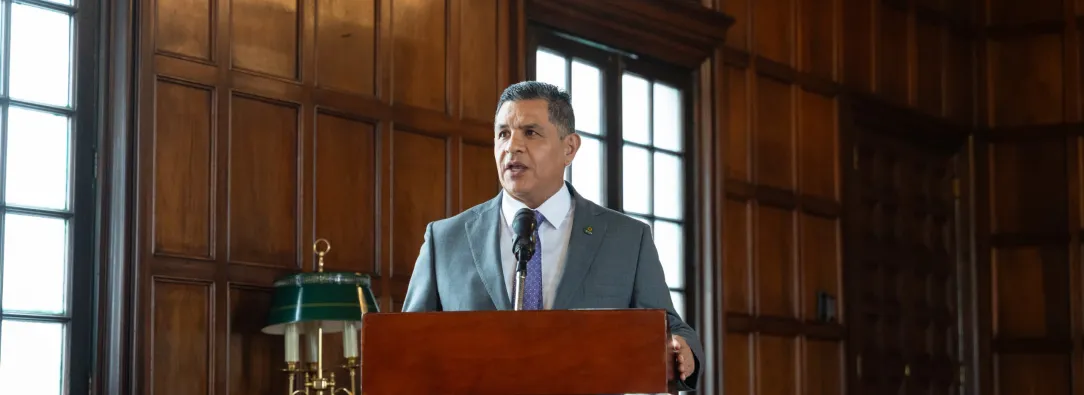 Colombia fortalece lazos diplomáticos con Palestina al designar a Jorge Iván Ospina como embajador