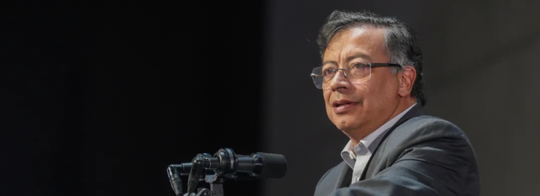 Petro sobre buque de carbón a Israel. / Foto: Presidencia.