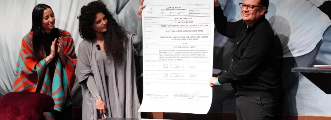 Firma de 'Las culturas tienen señal'. / Foto: Pablo Pulido - RTVC.