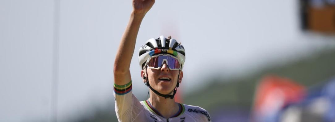 Tadej Pogačar se quedó con la etapa 12 y volvió a ser el líder del Tour de Francia