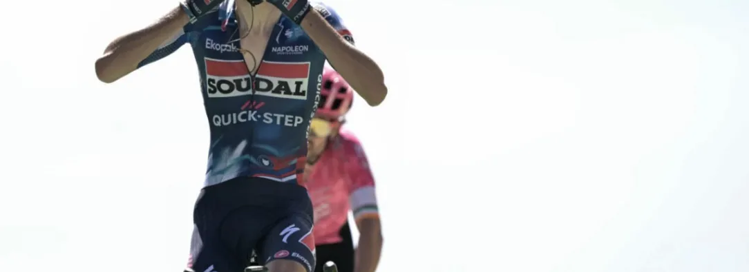 El mítico Mont Ventoux fue para el francés Valentin Paret-Peintre