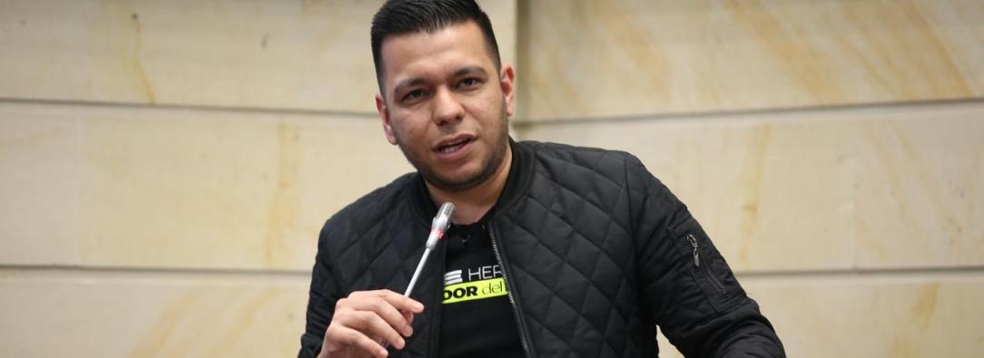 Jota Pe Hernandez fue denunciado por Maria José Pizarro por acoso y hostigamiento. El CRIC rechazó los señalamientos de Jota Pe, recordaron las víctimas de la masacre de Caloto.