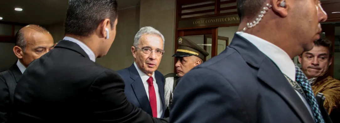 Expresidente Uribe formaliza su prisión domiciliaria 