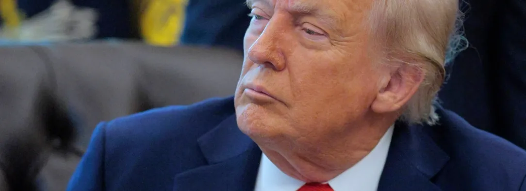 Donald Trump sobre chiste de dictadura. / Foto: AFP.