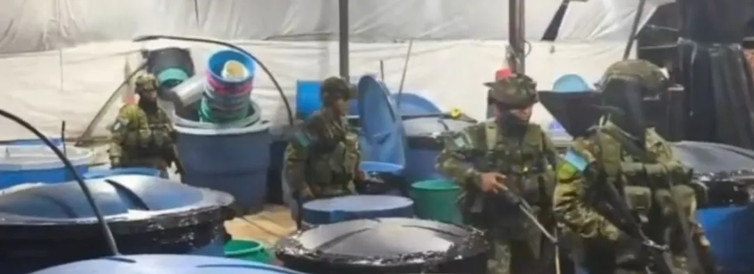 Destrucción de megalaboratorio. / Foto: Ejército.