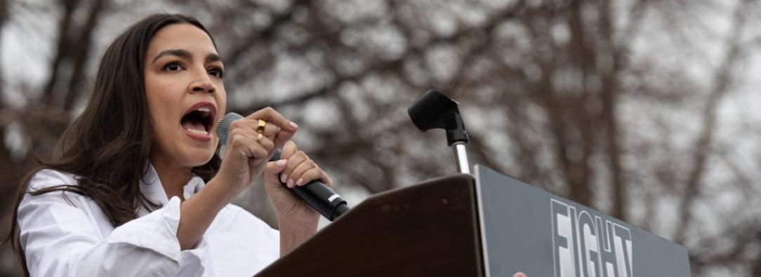 Congresista Ocasio-Cortez exige informe al gobierno de EEUU sobre posibles vínculos de funcionarios con planes golpistas contra presidente Petro