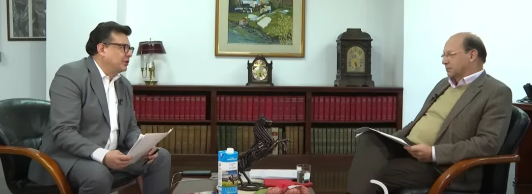 Ministro de Hacienda, Germán Ávila en entrevista con Hollman Morris en Noches de Opinión