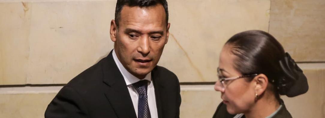 Cámara rechaza moción de censura contra el ministro de Defensa Pedro Sánchez