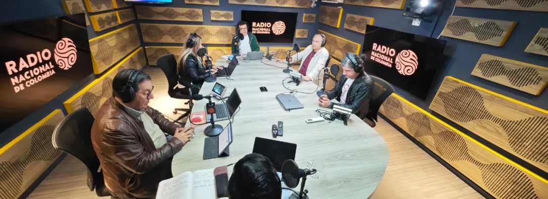 Mesa convergencia de RTVC Sistema de Medios Públicos.