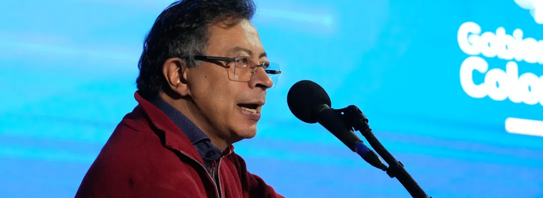 Presidente desmiente que el Gobierno usará ahorros pensionales para pagar bono