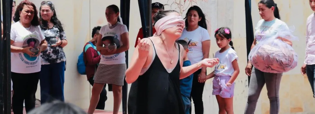 La Ley 2364 de 2024 reconoce el rol de las mujeres buscadoras y a partir de este año, cada 23 de octubre se recordará el enorme aporte que hacen estas mujeres a la construcción de paz en el país tras el conflicto armado.