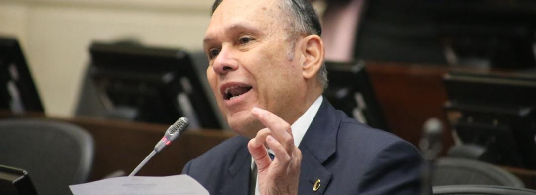 Efraín Cepeda.
