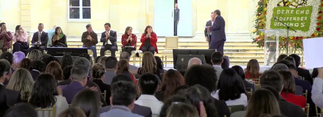 Presidente Petro en acto de perdón por parte del Estado hacia el Colectivo de Abogados “José Alvear Restrepo” (CAJAR)