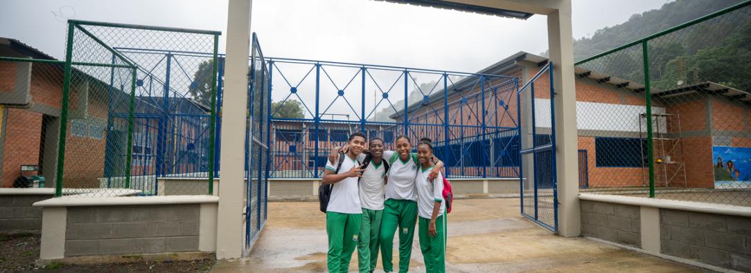 Colegio Luis López de Mesa en Bahía Solano.