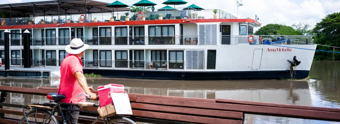 La operación del crucero, apoyada por entidades del Gobierno, impulsa empleo y desarrollo comunitario en municipios del Caribe colombiano como Mompox, Usiacurí y Magangué, a través del Río Magdalena. 