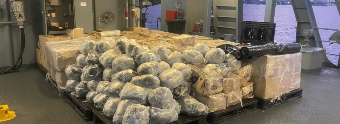 El buque ARC Victoria partió desde Cartagena con alimentos, combustibles y agua para apoyar a las comunidades cubanas afectadas. La misión llegará el 6 de noviembre a Cuba. 