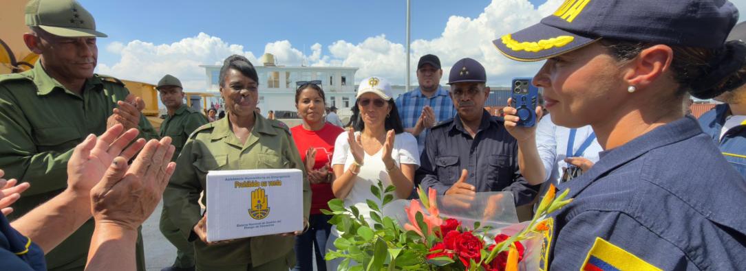 Kits de alimentos, y de aseo, juegos de sábanas y toldillos hacen parte de la ayuda entregada por Colombia para apoyar a familias afectadas en ambos países caribeños, afectadas por el huracán Melissa. 