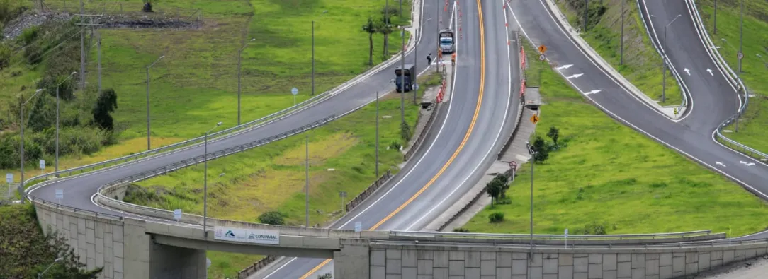 Gobierno nacional invertirá $321 billones de pesos en transporte para construir vías superiores a las 4G 