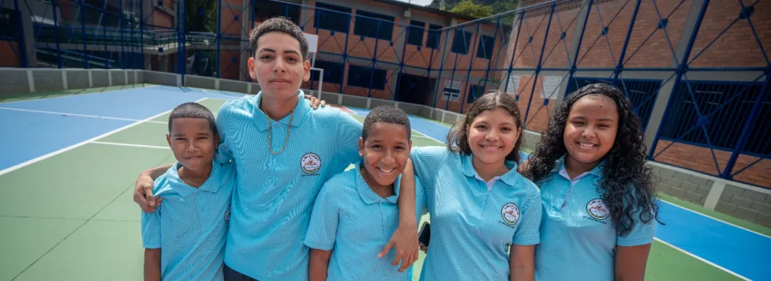 Gobierno entrega colegio en Bahía Solano tras siete años de abandono 