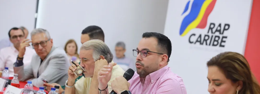 Desde el 1 de febrero bajará la gasolina en Colombia.