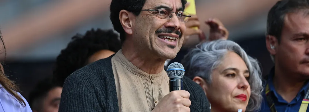 Iván Cepeda denunciará a expresidente Pastrana por menciones en documentos desclasificados del caso Epstein