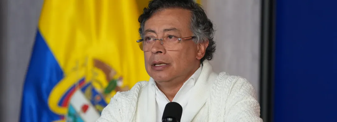 Petro sobre el formulario E14. / Foto: Presidencia.