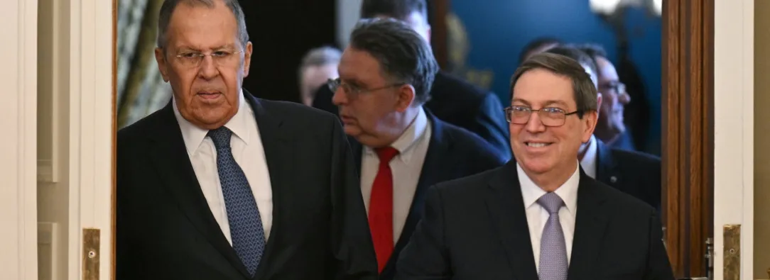 Canciller Bruno Rodríguez en el Kremlin. / Foto: AFP.