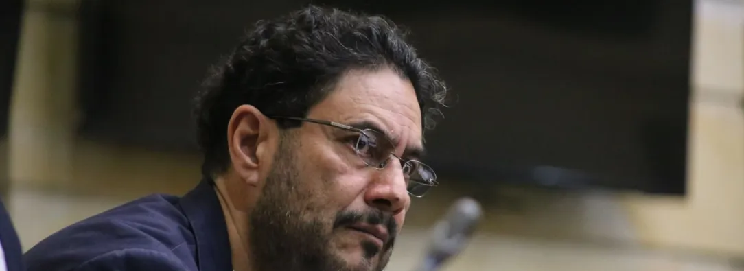 CNE: Iván Cepeda anunció que se inscribirá para primera vuelta.