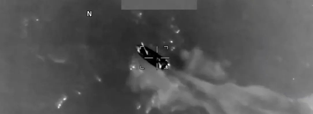 Comando Sur bombardeó bote en el Caribe y asesinó 3 personas.