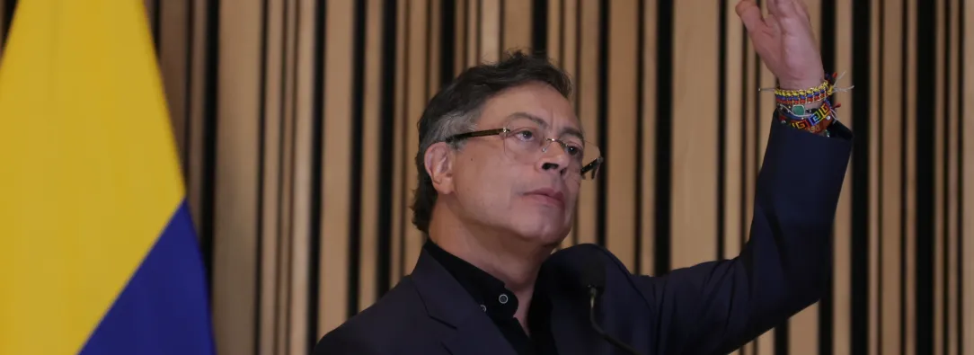 El CNE está haciendo política y no es árbitro electoral: presidente Petro.