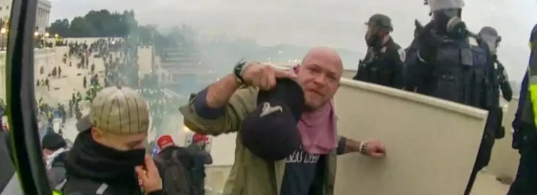 Hombre indultado por Trump tras asalto al Capitolio fue arrestado por abuso sexual infantil en Florida