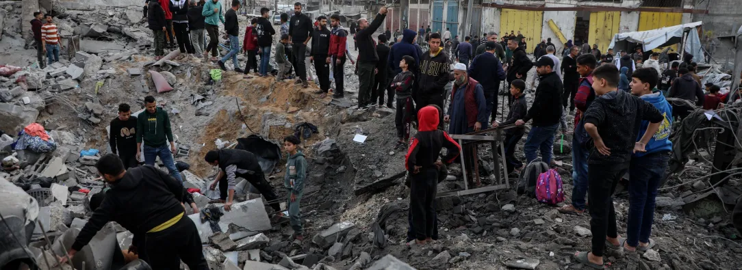 Israel continúa con atacando Gaza y demoliendo edificios a pesar del alto al fuego