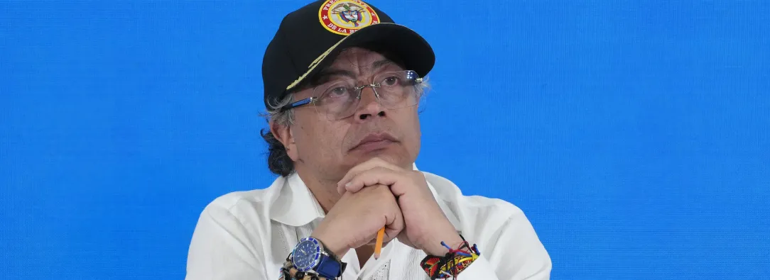 Presidente Petro denuncia ofensiva para tumbar el Salario Vital.