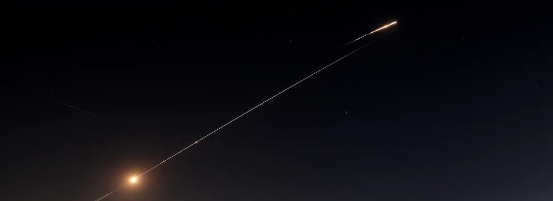 Ejército iraní asegura haber atacado la agencia israelí de inteligencia militar y bases de Estados Unidos en el Golfo