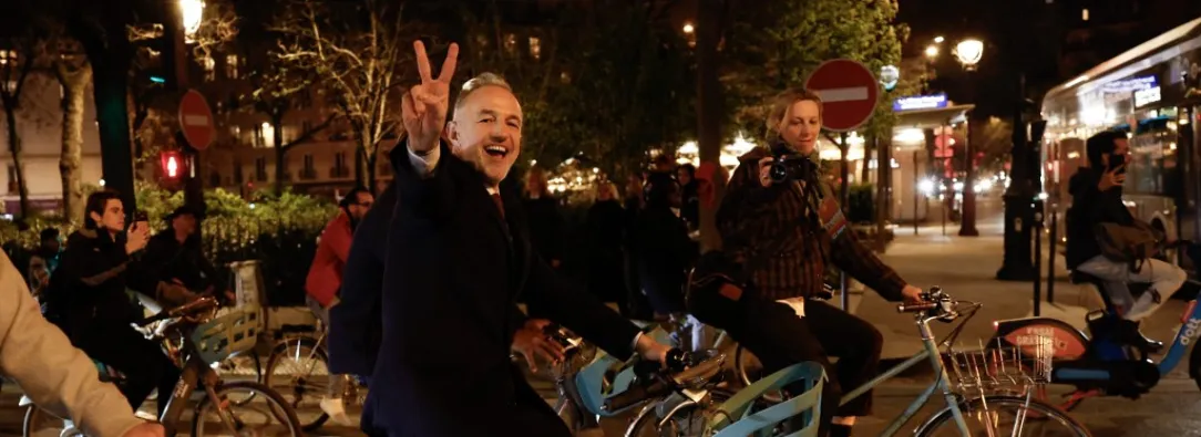 El socialista Grégoire retiene París para la izquierda en Francia.