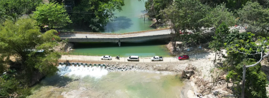 Gobierno instalará puente militar sobre el río Mendihuaca.