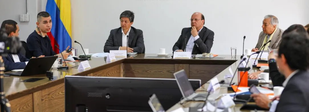 Gobierno y sector financiero firman acuerdo para aliviar a damnificados por inundaciones en el Caribe