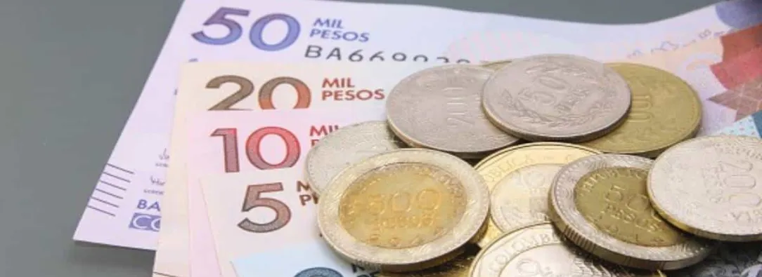 Presidente Petro cuestiona valorización del peso colombiano y advierte sobre los efectos por alza de tasas de interés