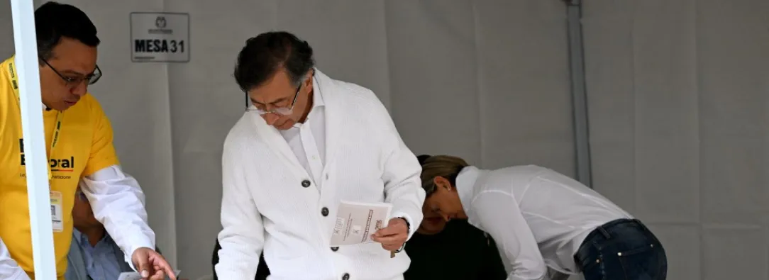 Prensa privada cubrió menos al gobierno y con tono negativo.