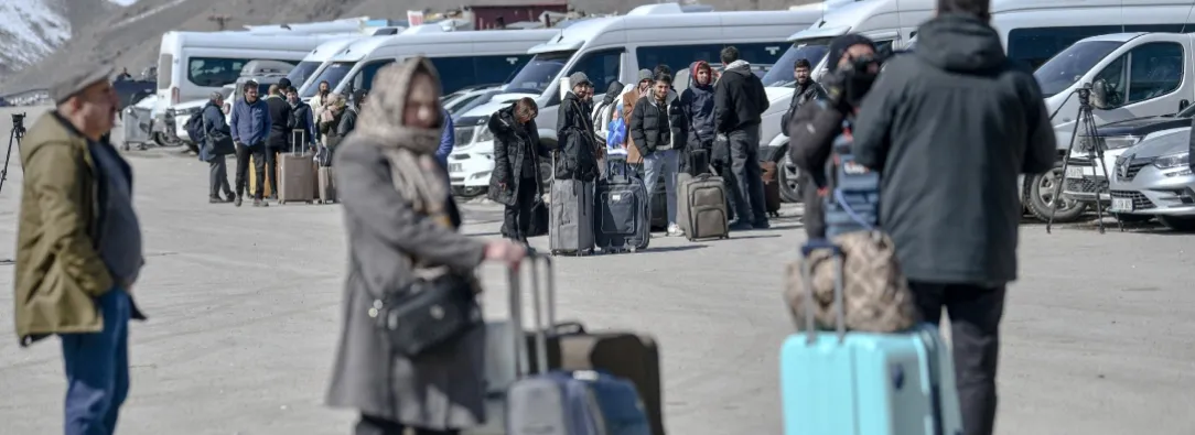 Desplazados en Irán y el Líbano. / Foto: AFP.