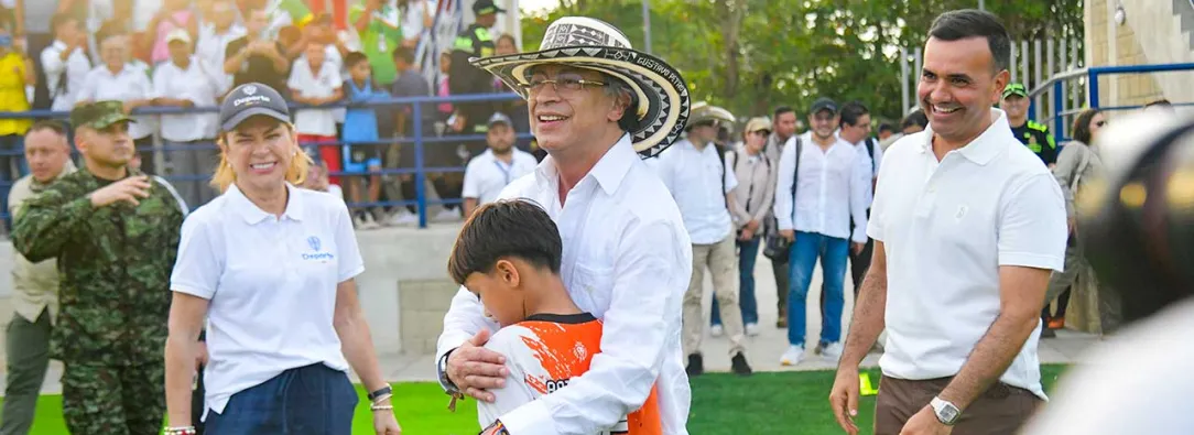 Petro entrega obras educativas en Córdoba y anuncia recuperación de la Ciénaga Grande