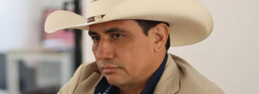 Alirio Barrera, jefe de debate de Paloma Valencia, señalado de acoso sexual y bajo investigación por presunta acumulación de tierras baldías