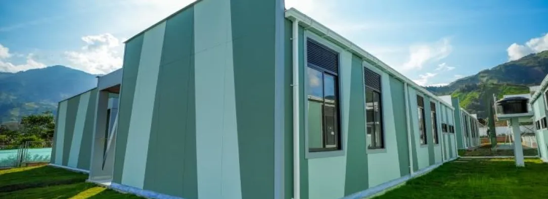 Colegio-universidad de El Tarra, inaugurado hace cuatro meses, permanece cerrado por falta de servicios