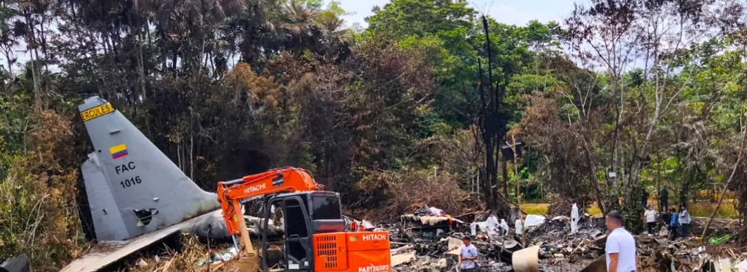 Avión Hércules accidentado. / Foto: AFP.