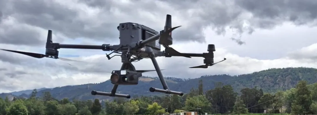 Atentado frustrado en Popayán: Ejército desactivó dron con explosivos en cantón militar. No hubo heridos ni daños materiales.