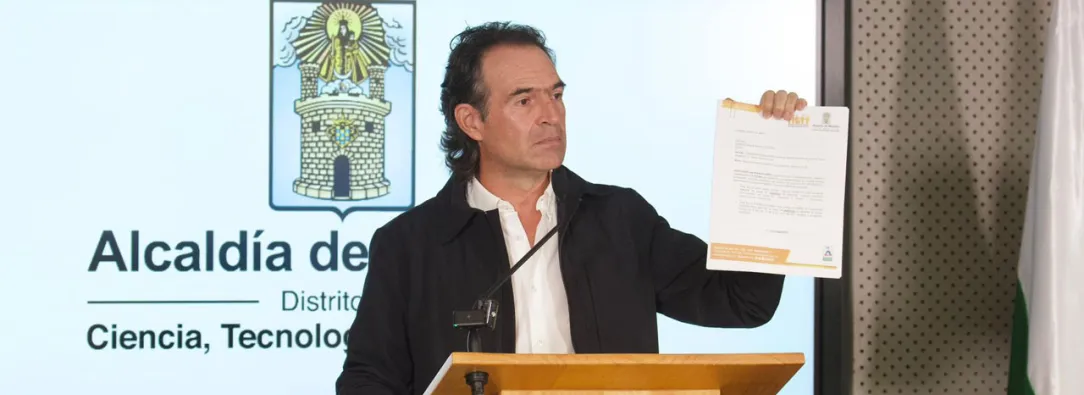 Polémica en Medellín: alcalde Federico Gutiérrez cancela lanzamiento de libro en la Biblioteca Pública Piloto 