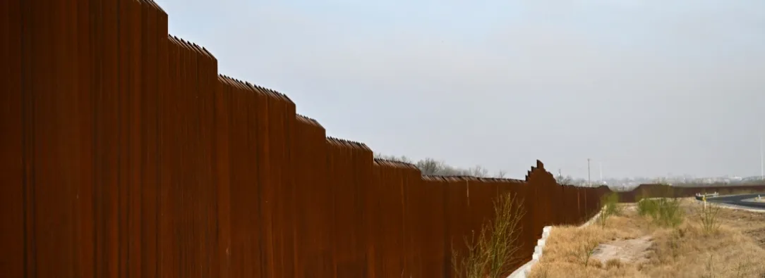 Muro en la frontera de EE.UU y México. / Foto: AFP.