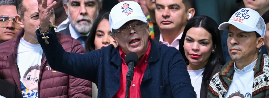 Presidente Petro en movilización. / Foto: AFP.